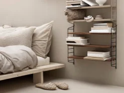 String Furniture String Pocket hylla, valnöt - svart