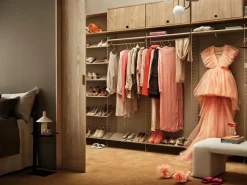 String Furniture String skåp med flipdörr, 78 x 30 cm, ek