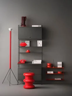 String Furniture String skåp med viklucka, 58 x 30 cm, mörkgrå