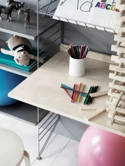 String Furniture String tidningshylla, 78 x 30 cm, vit stål