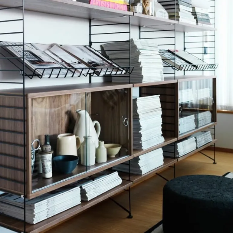 String Furniture String vitrinskåp, 78 x 30 cm, valnöt