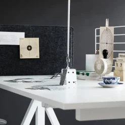 String Furniture String Work, tygskärm