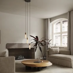 Tala Basalt Triple taklampa, mässing