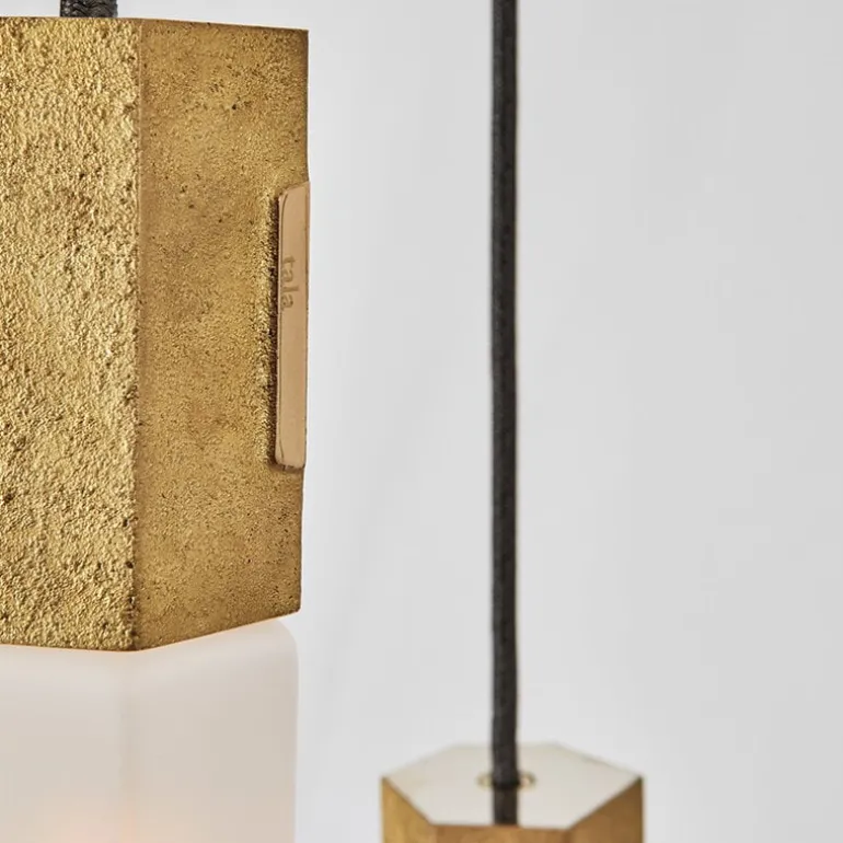 Tala Basalt Triple taklampa, mässing