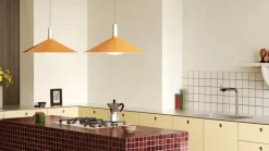 Tala Bower, pendellampa C600, med Oval II-lampa, gul