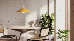 Tala Bower, pendellampa C600, med Oval II-lampa, gul