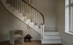 Tala Brass Nine-pendel med Voronoi II-lampor