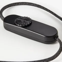 Tala Knuckle bordslampa, valnöt