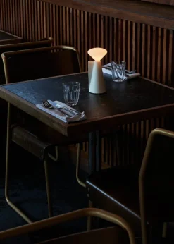 Tala Mantle bärbar lampa, stenvit