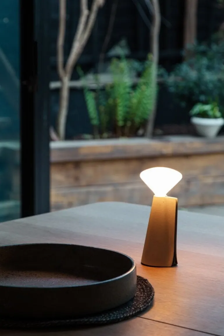 Tala Mantle bärbar lampa, stenvit