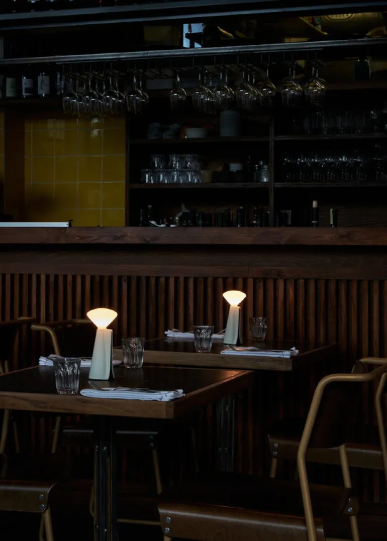 Tala Mantle bärbar lampa, stenvit