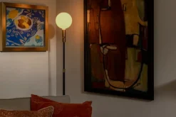 Tala Poise golvlampa, mässing