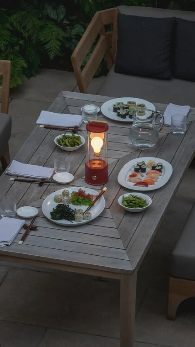 Tala The Muse bärbar lampa, Pomona Red