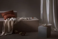 Tameko Tate kudde, rost