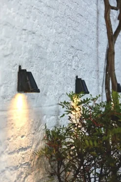 Tekna Spreaderlight vägglampa, inomhus/utomhus, mörk brons