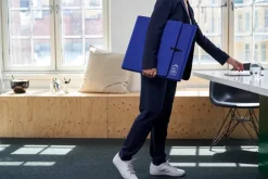 The Hide The Hide skärm för skrivbord 400, kunglig blå