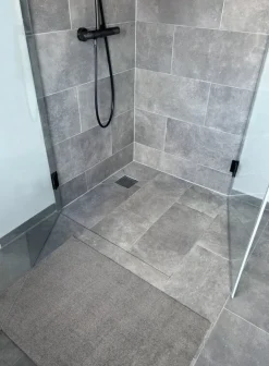 Tica Copenhagen Uni color matta, 60 x 90 cm, stålgrå