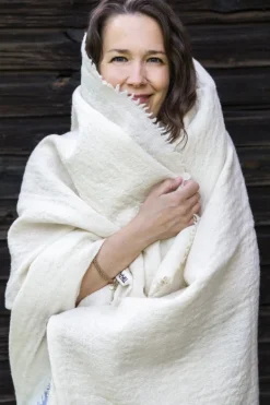 Tikau Block pläd, 145 x 185 cm, enfärgad