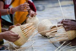 Tikau Sphere taklampa, bambu