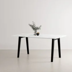 TIPTOE New Modern bord 160 x 95 cm, återvunnen plast - grafit svart