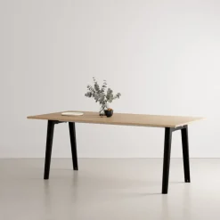 TIPTOE New Modern bord 190 x 95 cm, ek - grafit svart