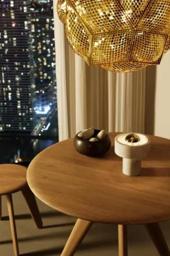 Tom Dixon Stone bärbar LED-bordslampa, vit marmor