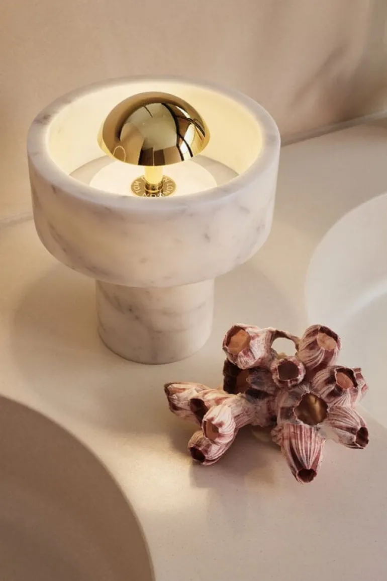 Tom Dixon Stone bärbar LED-bordslampa, vit marmor