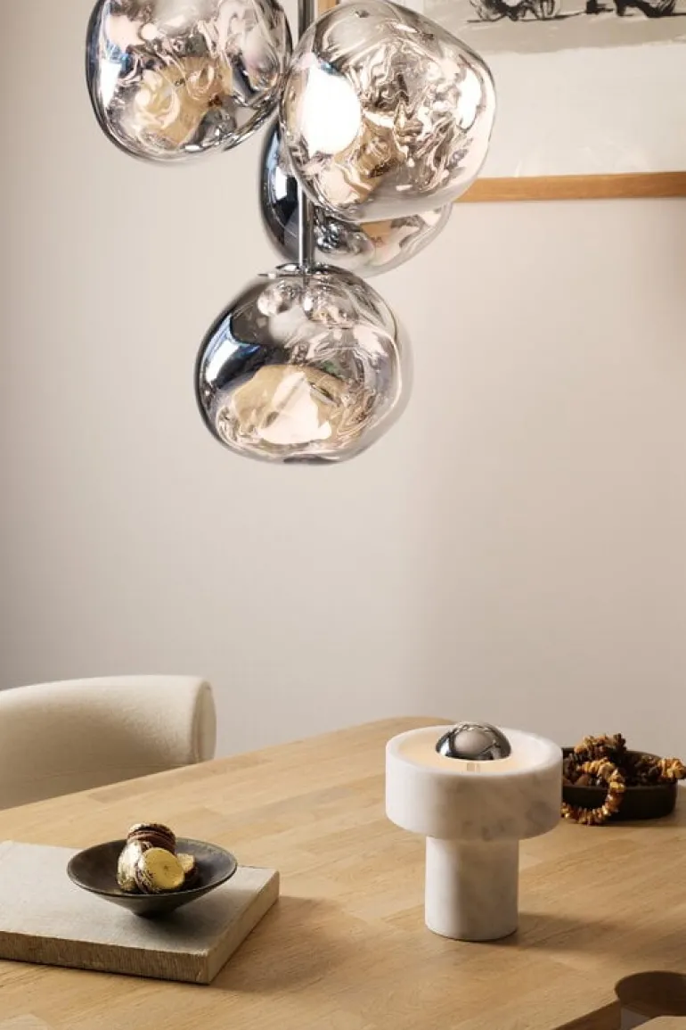 Tom Dixon Stone bärbar LED-bordslampa, vit marmor - silver