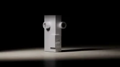 Transparent Brutalist Sculpture högtalare, metall