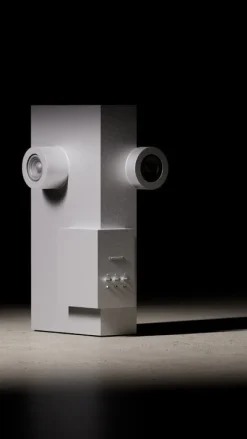 Transparent Brutalist Sculpture högtalare, metall