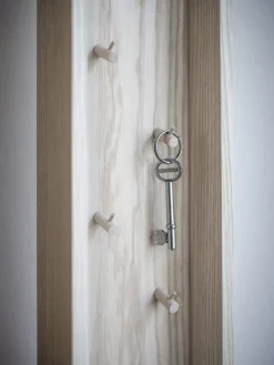 Tuulia Penttilä Around nyckelskåp, L - plats för 15 nycklar