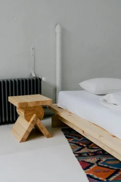 Vaarnii 017 Aamu, sängram, 180 cm, furu