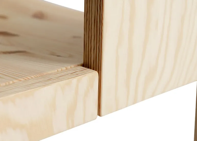 Vaarnii 016 Maasto matstol med armstöd, furu