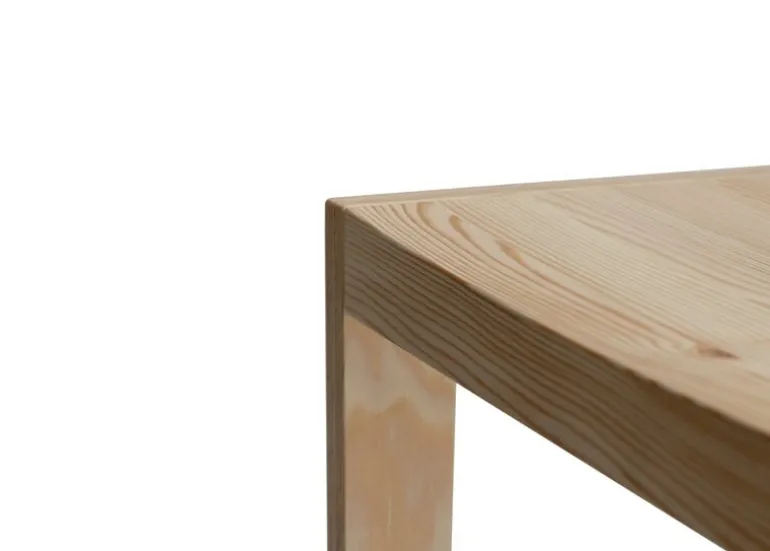 Vaarnii 016 Maasto matstol med armstöd, furu