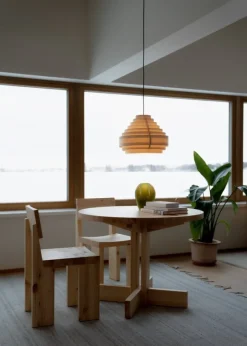 Vaarnii 001 matstol, furu