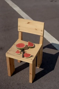 Vaarnii 001 matstol, furu