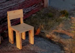 Vaarnii 001 matstol, furu