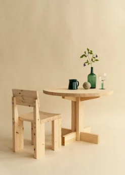 Vaarnii 002 runt matbord, furu