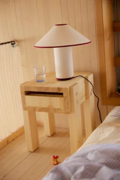 Vaarnii Stilts 004 sidobord, furu