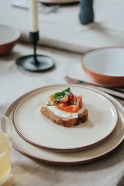 Vaidava Ceramics Earth Raw tallrik, 22 cm, brun - beige