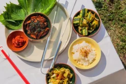 Vaidava Ceramics Earth skål 0,2 L, set om 3 + bricka, mossgrön