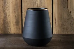 Vaidava Ceramics Eclipse Gold vas, svart - guld