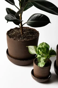 Vaidava Ceramics Soil kruka med fat, XL, brun