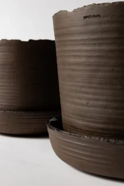 Vaidava Ceramics Soil kruka med fat, XL, brun