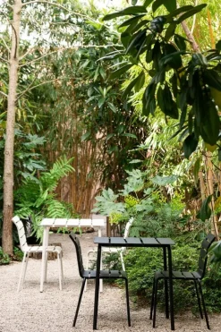 valerie_objects Aligned matbord, 70 x 70 cm, off-white