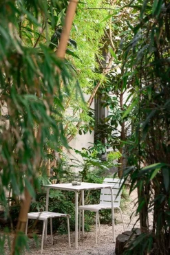 valerie_objects Aligned sidobord/pall, off-white