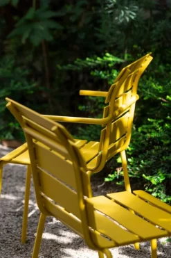 valerie_objects Aligned stol med armstöd, gul