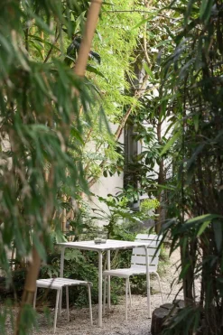 valerie_objects Aligned stol, off-white