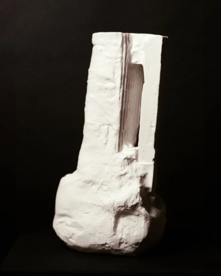 valerie_objects Artifacts vas I, off-white