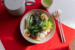 valerie_objects Inner Circle tekanna, ljusgrå